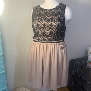 Forever 21 Black and Cream Fit and Flare Midi Dress